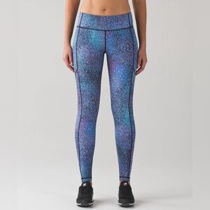 lululemon athletica Multicolor Leggings Tight V
Strive Multi Black size 4